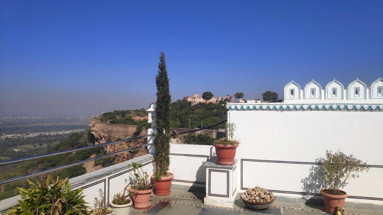 Chittorgarh Fort Haveli Bed and Breakfast Exterior foto