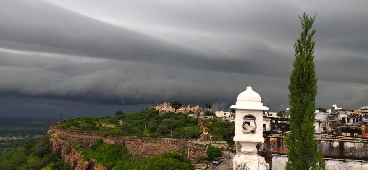 Chittorgarh Fort Haveli Bed and Breakfast Exterior foto