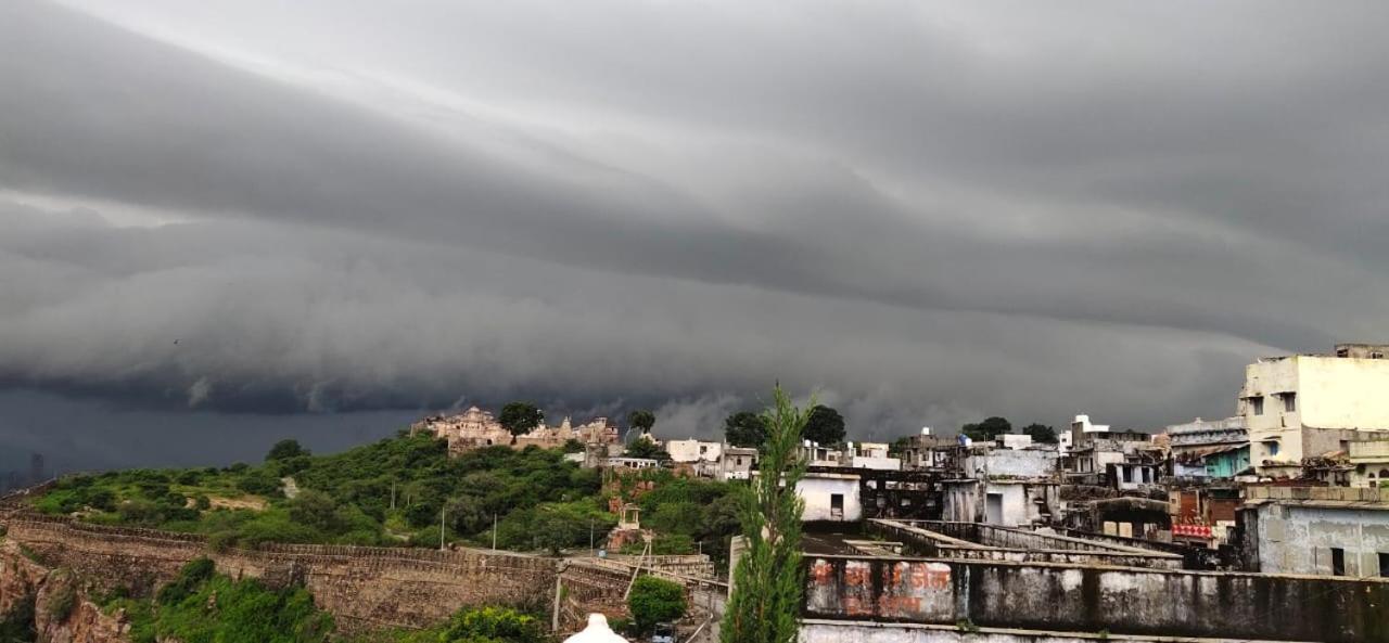 Chittorgarh Fort Haveli Bed and Breakfast Exterior foto